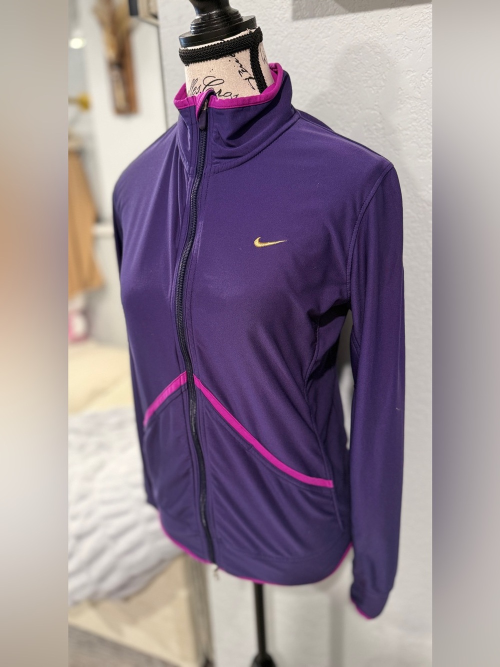 Nike Dri FIT Full Zip Track Running Jacket Purple Fuchsia Trim Medium - Picture 2 of 10